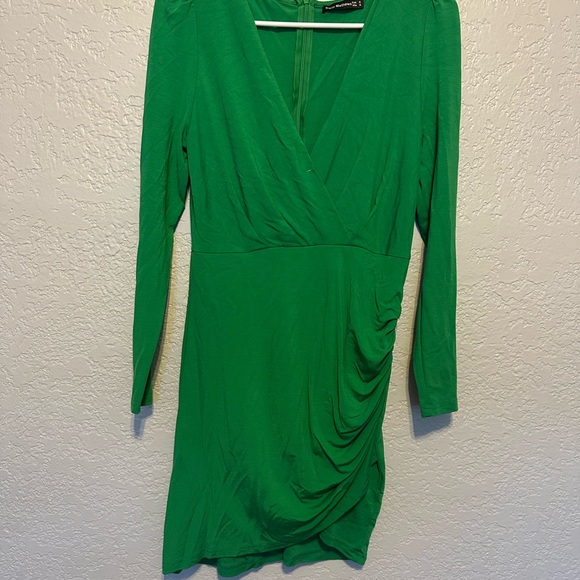 Chic Long Sleeve Green Dress - Picture 1 of 2